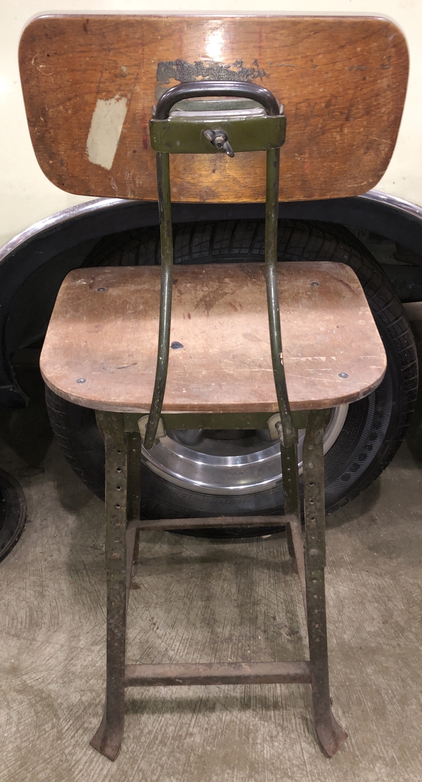 (1) Vintage Hallowell Adjustable Industrial Factory Stool 18-24” Real Wood back