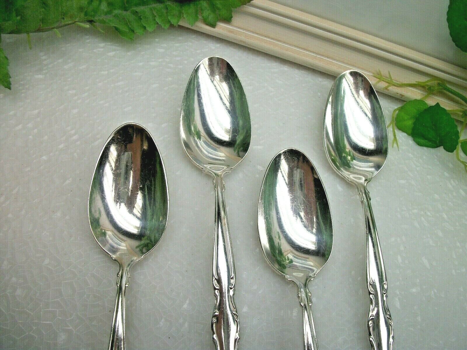 4 International Deep Silver WAKEFIELD Silverplate Teaspoons 1965