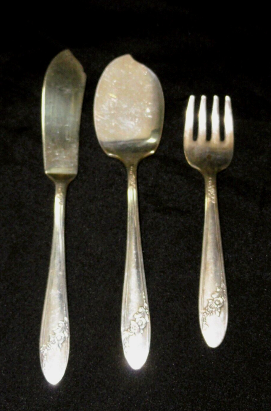 1946 Queen Bess II ~ Tudor Plate Oneida Community ~ 3 Jelly Server Butter Knife