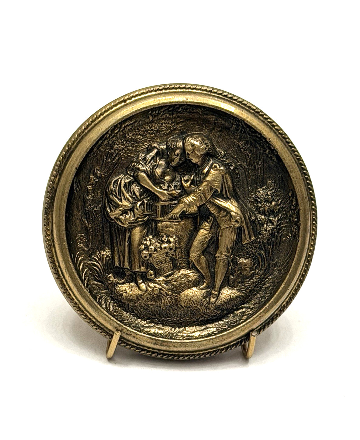 RARE & FINELY DETAILED Antique LOVER’S WITH A BIRDCAGE Button – 1-1/2″ (MN9)