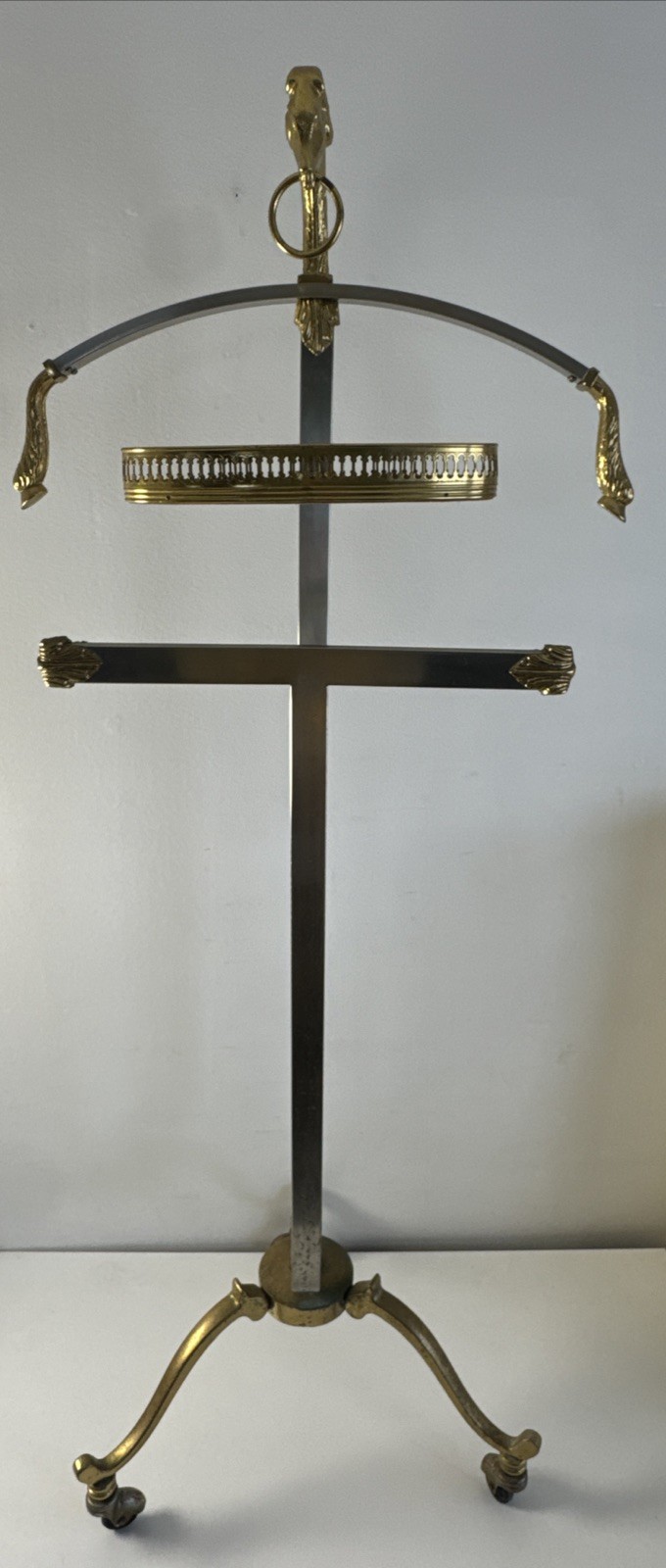 MAISON JANSEN ANTIQUE ITALIAN RAMS HEAD GENTLEMAN VALET STAND MID CENTURY MODERN