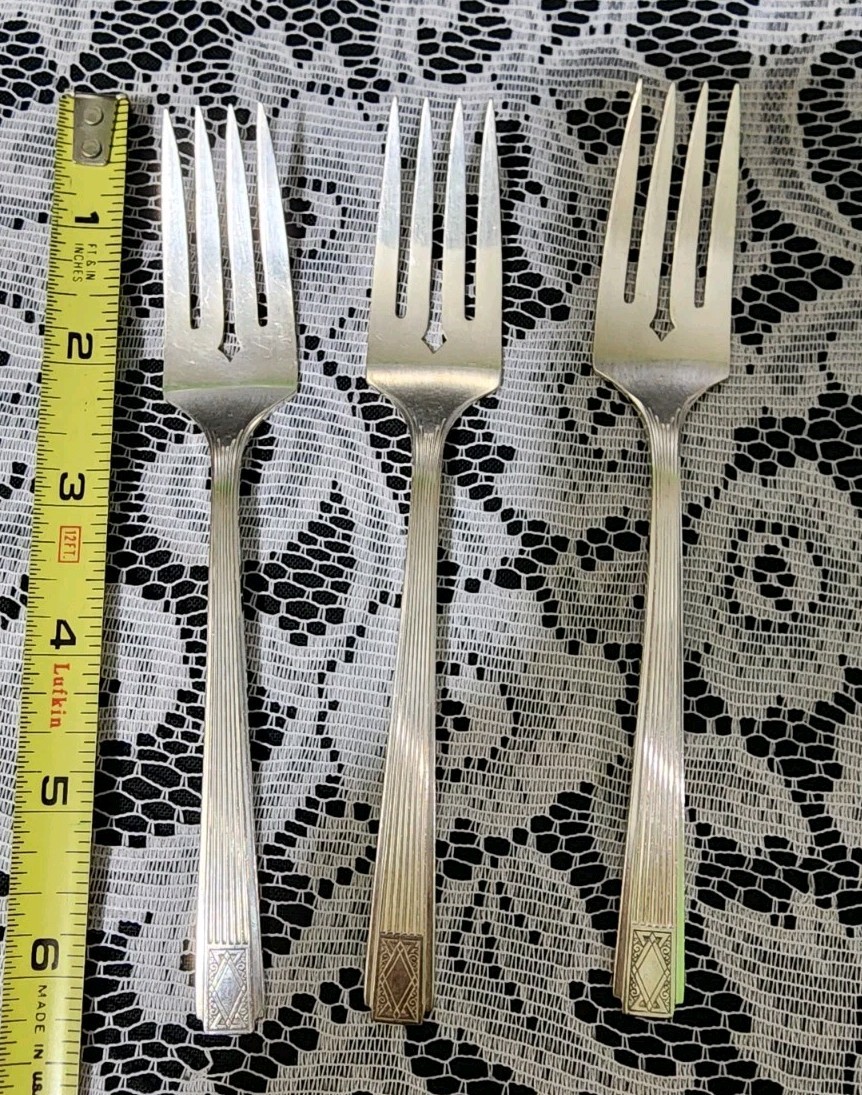 😊LOT OF 3 ART DECO c1930 NOBLESSE SILVERPLATED SALAD FORKS 🥗🍅