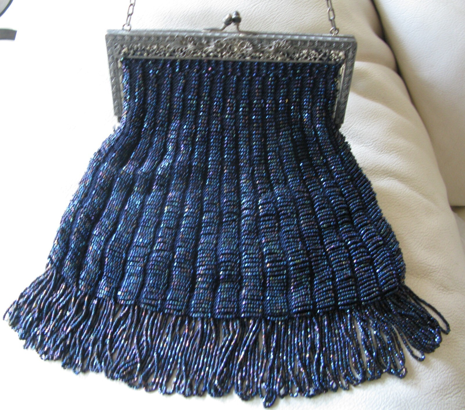 Antique Art Deco Silver Floral Filigree Frame Knit Iridescent Blue Bead Purse #9