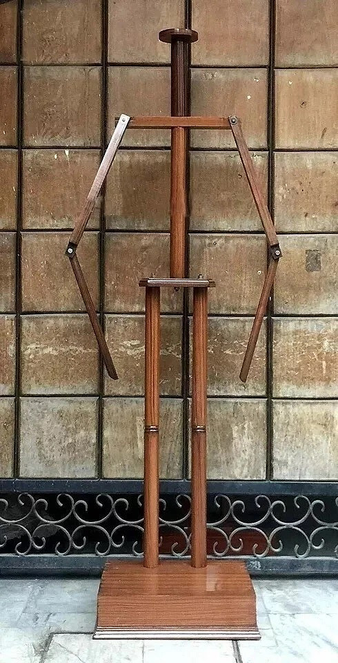 Medieval Knight Full Suit of Armor Stand – Solid Wooden Display Holder for LARP