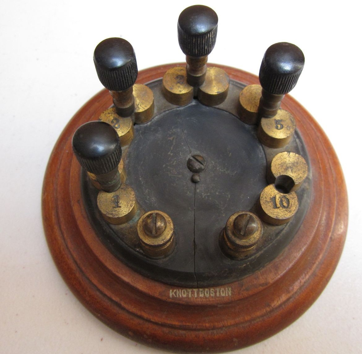 ANTIQUE KNOTT APPARATUS BOSTON ROUND PEG RESISTANCE BOX 20 OHM