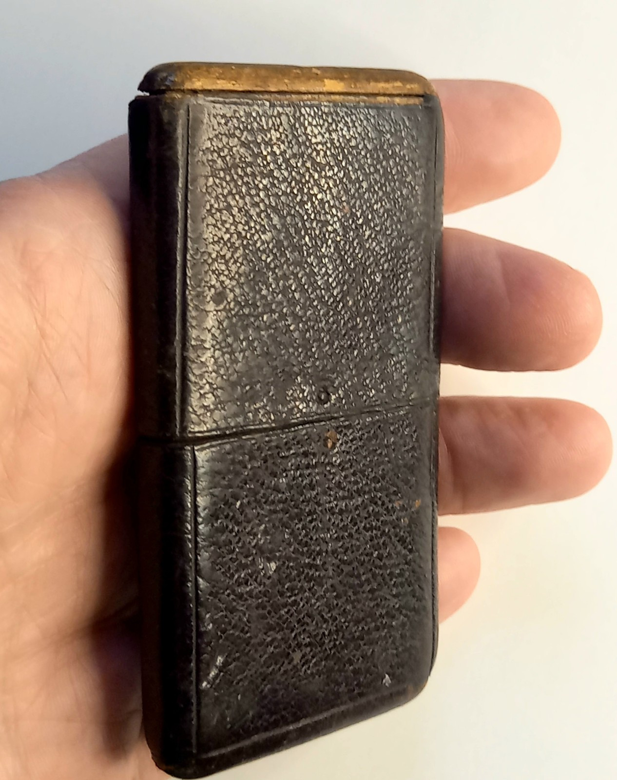 Victorian Leather Calling Card Visiting Card Case. 12