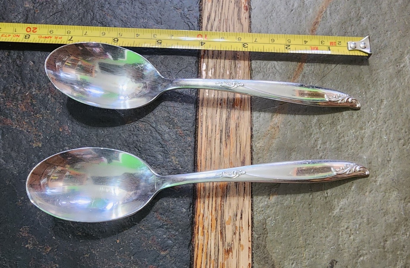 ✅ LOT OF 2 MID CENTURY c1958 WOODSONG SILVERPLATED PLACE/ OVAL SOUP🥣 SPOONS