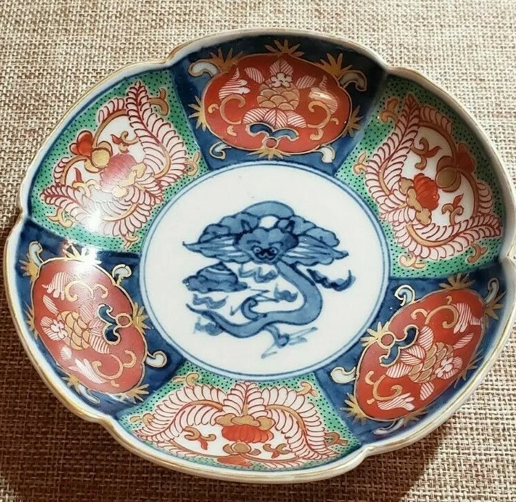 Antique Japanese Imari 5″ Meiji Period Scalloped Edge Plate 1850-1899