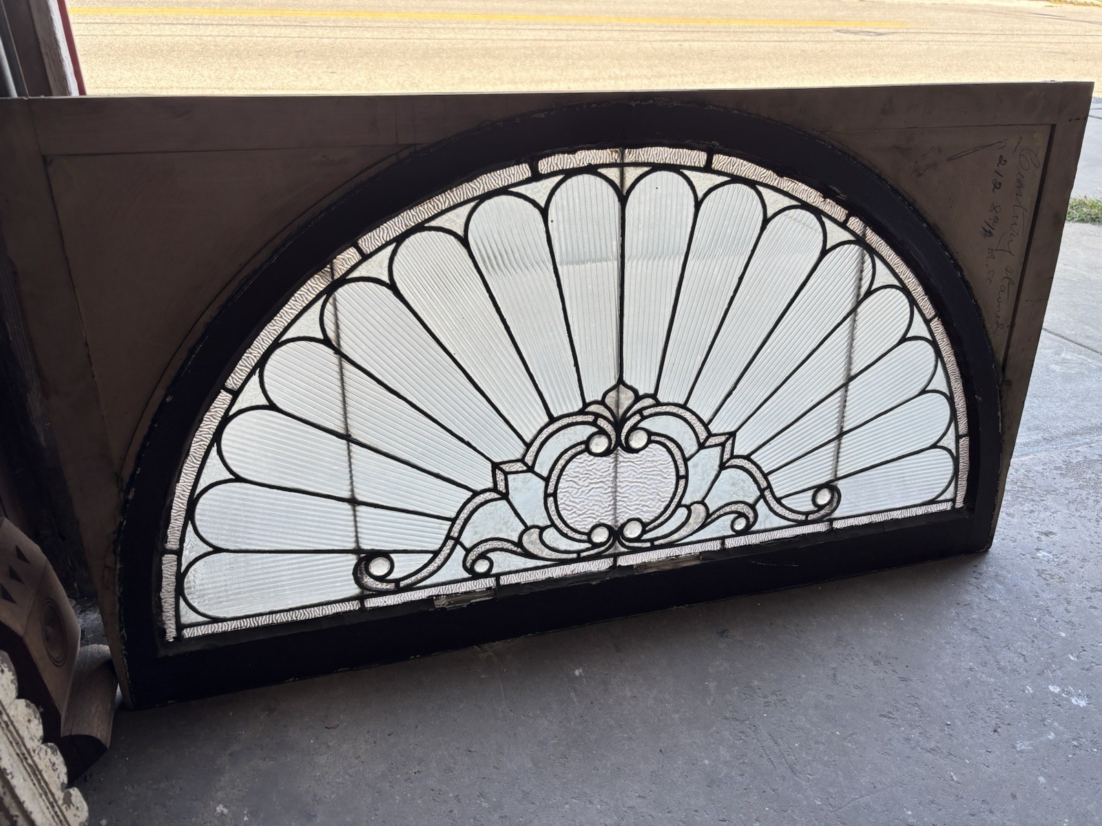 ~ ANTIQUE STAINED GLASS TRANSOM WINDOW 8 JEWELS ~ 52.25 X 28.5 ~ SALVAGE