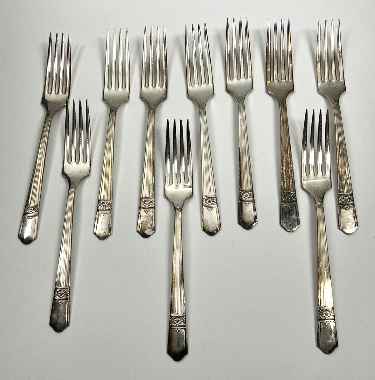 10 Fork SET Simeon L & George H Rogers Co Oneida LTD. Silver Rose Silver-plate