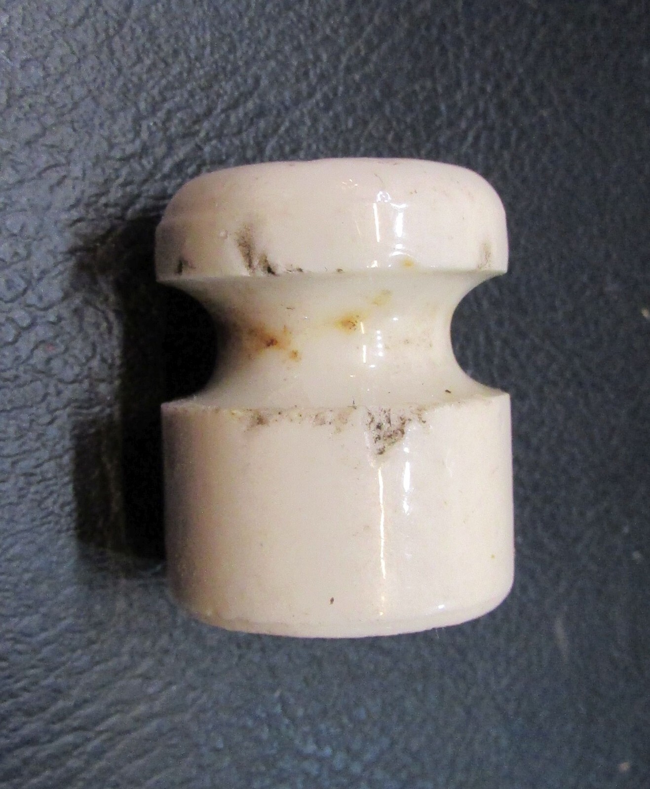 Primitive Old 1950’s White Porcelain Spool 1-1/4″ Electric Fence Post Insulator