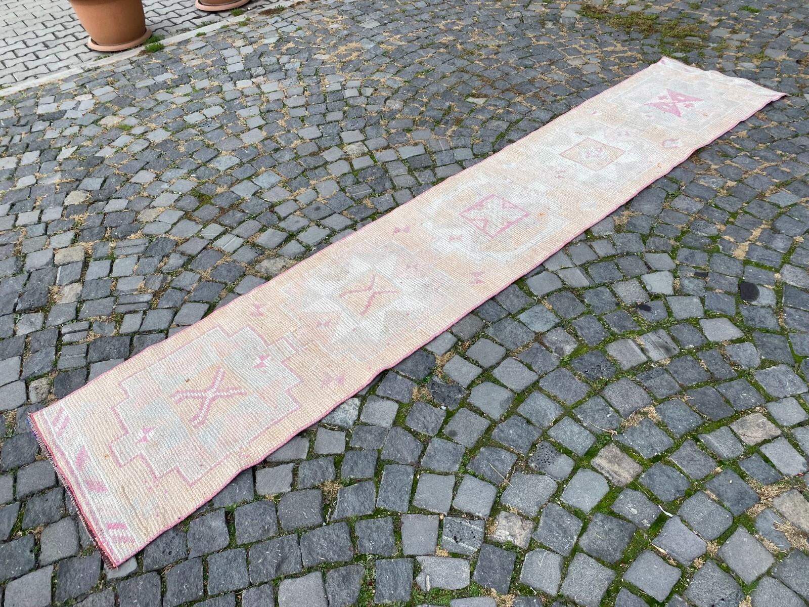 Bohemian rugs, Runner rug, Handmade, Turkish rug, Vintage, Wool | 2,0 x 11,1 ft