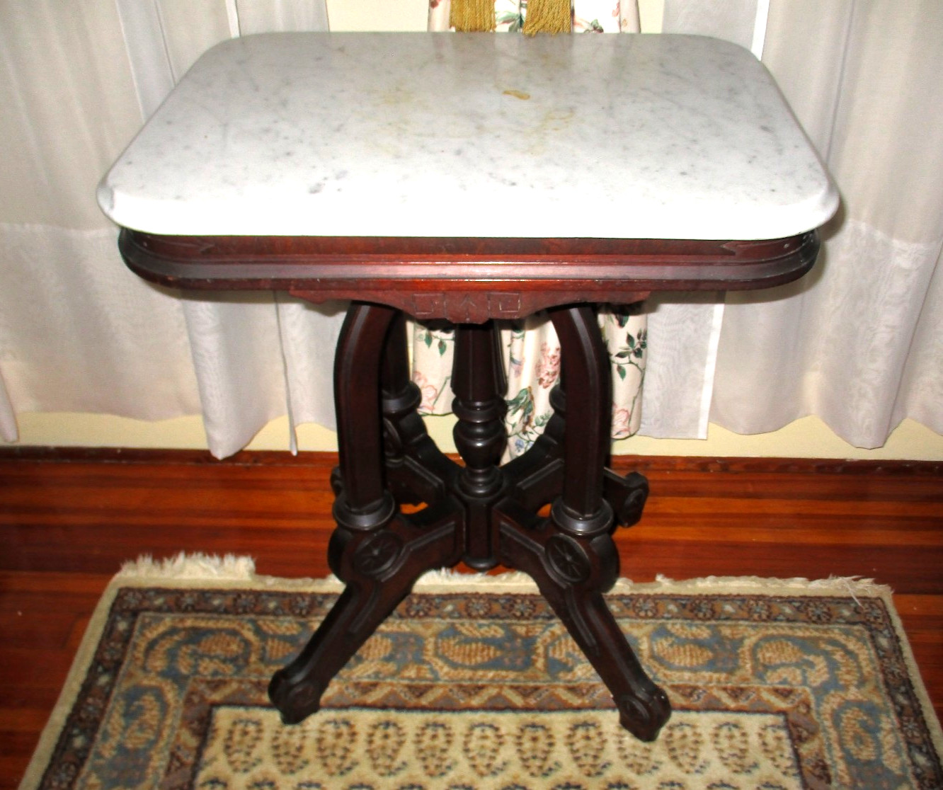 SUPERB! Antique Victorian Ornate Walnut Beveled Marble Top Parlor Table