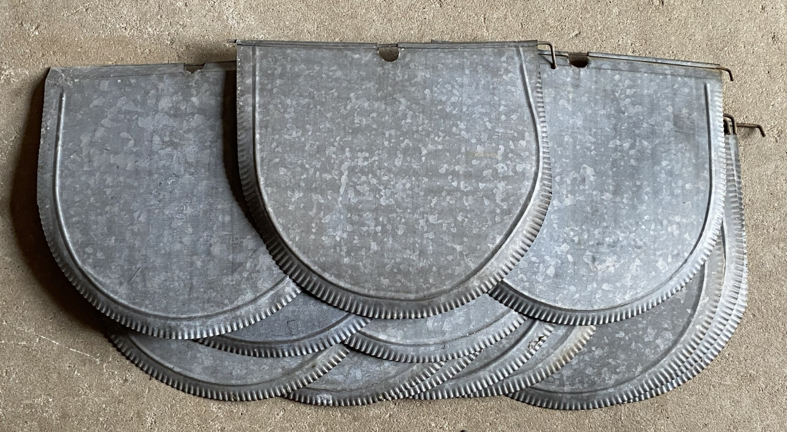 20 VERY GOOD OLD GALVANIZED Sap Bucket COVERS LIDS Maple Syrup *