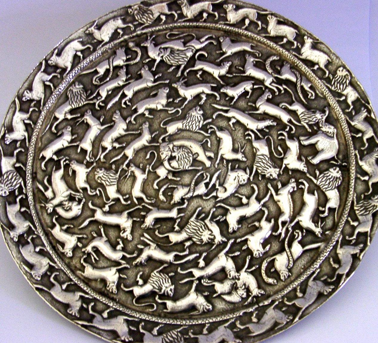 330g CEYLON SRI LANKA SOLID SILVER WILD ANIMALS TRAY SALVER c1920 ANTIQUE