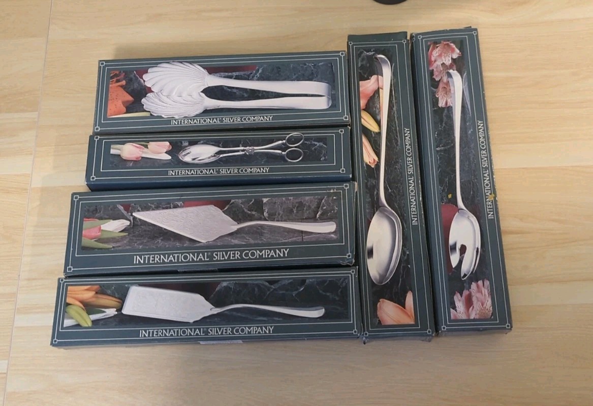 Vintage International Silver Co. Serving Set of 8 Salad Spoon Tong Fork Cake Box