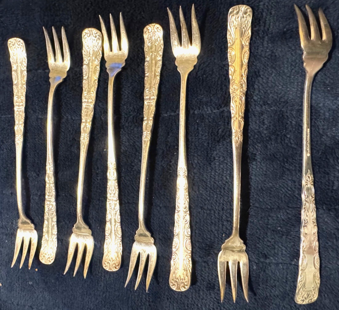 8 Piece 1847 ROGERS BROS A 1 Silverplate Ornate Seafood Forks 3-Prong Vintage 6″