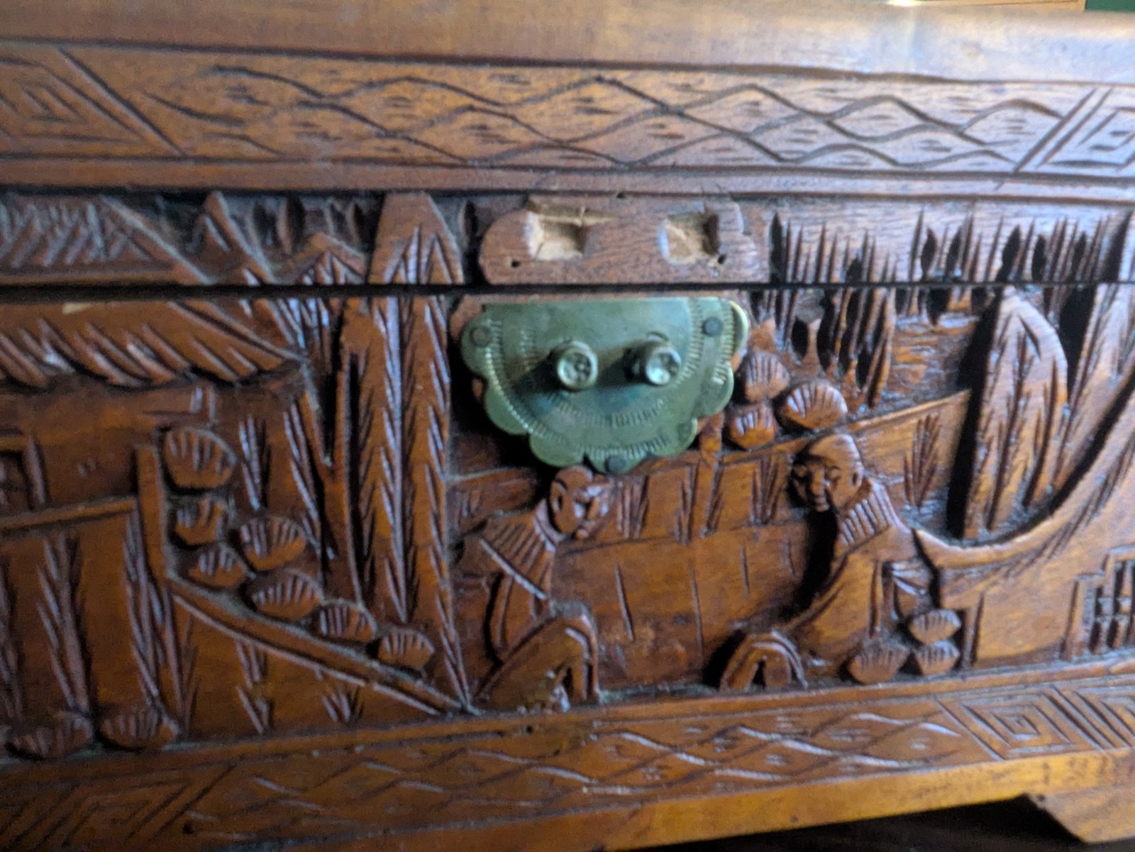 Rare Vintage 1940s Chinese Camphor Wood Chest Hand Carved Relief HEAVILY SCENTED
