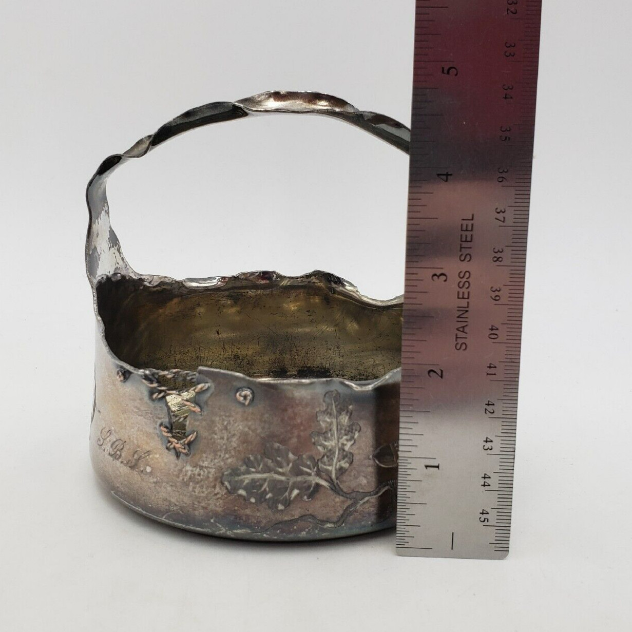 Pairpoint Mfg & Co. Quadruple Silverplate 2914 Basket – Unique Design (!)