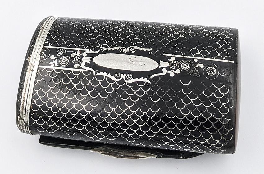 VICTORIAN SILVER PIQUE & LACQUER SNUFF BOX ‘ROBERT BRUCE 1859’