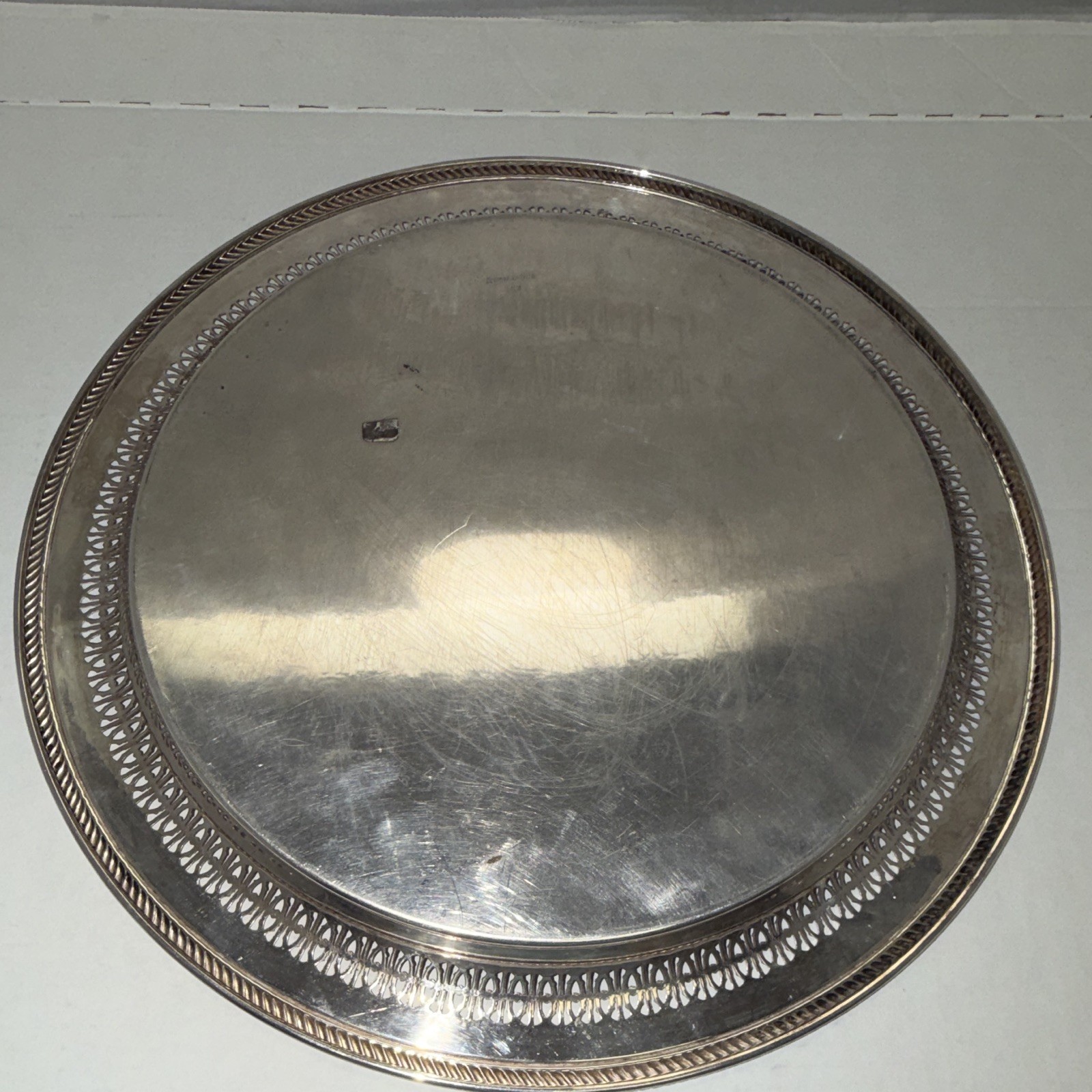 Wm Rogers Silverplate Round Serving Tray Engraved Floral Scroll