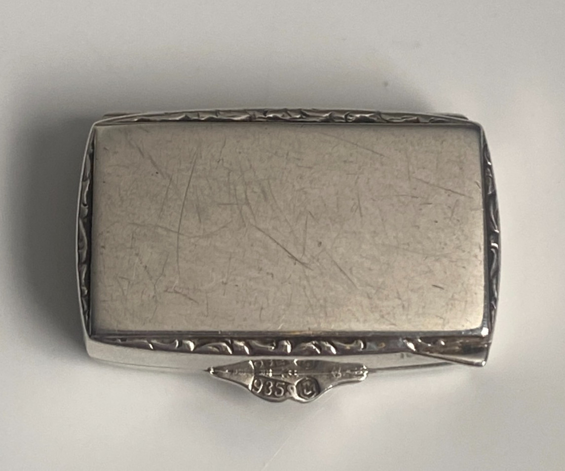 Antique c1910 Solid Silver 935 Engine Turned Pill Box Foliage Border Hinged