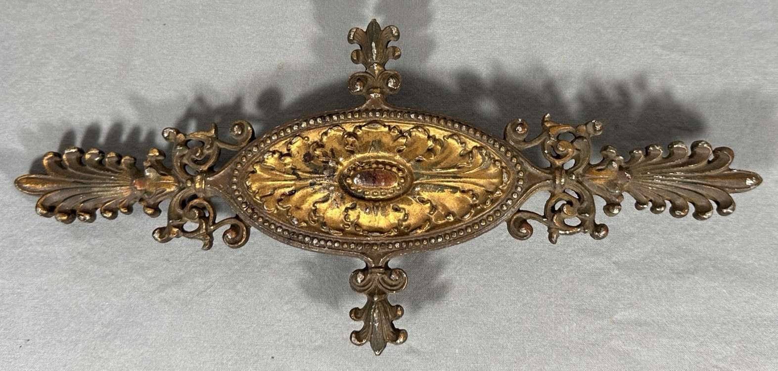 Antique Victorian Curtain Rod Center Medallion Clip Bronze Gilt Ornate 12″
