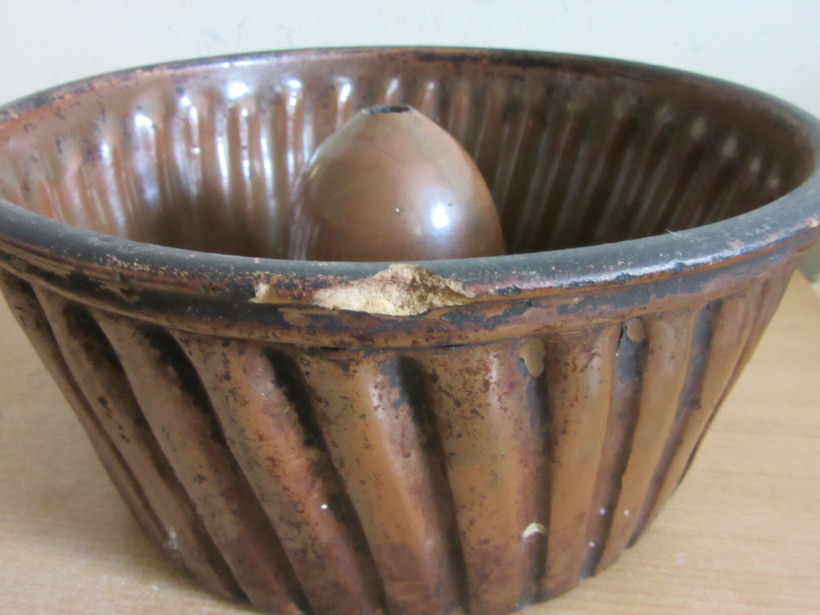 Antique large Glazed Redware pottery Bunt cake pan jello mold 11.25″x5.5″