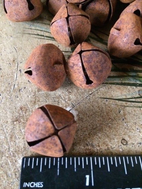 96 Primitive Rusty Rust Tin JINGLE BELLS 20mm 3/4″ 3/4 in Christmas Crafts *