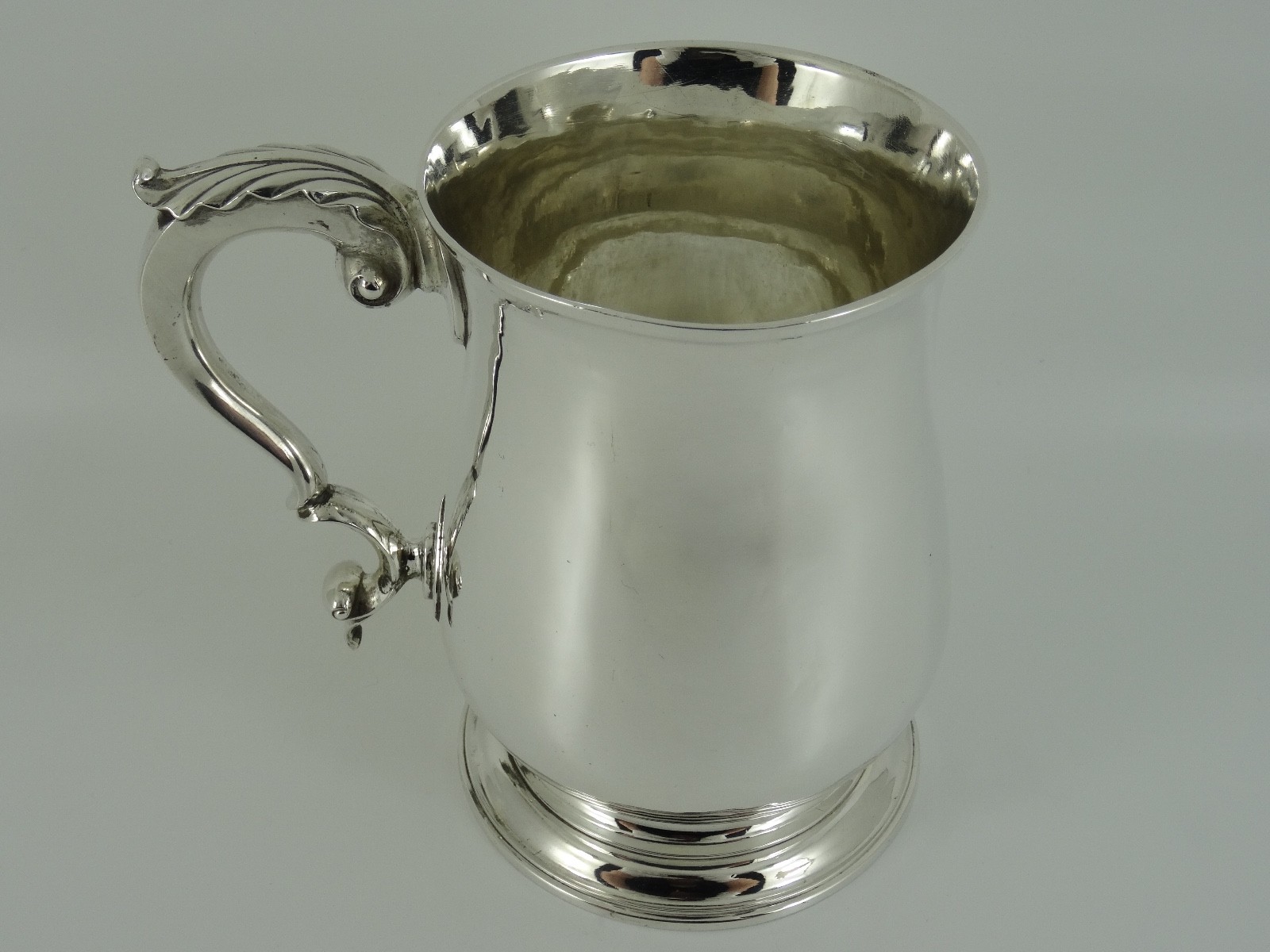SOLID STERLING SILVER HANDSOME ENGLISH GEORGE III PLAIN TANKARD LONDON 1768 413G
