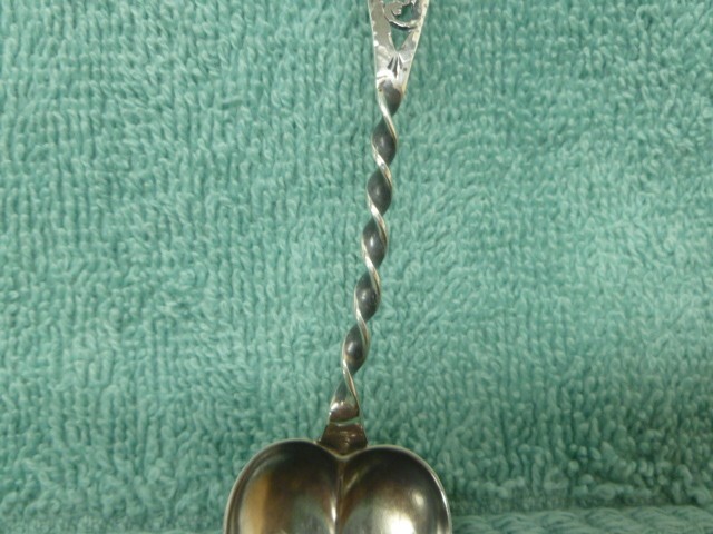 Antique Sterling Silver Souvenir CINCINNATI Beautiful Heart Spiral Floral 1892