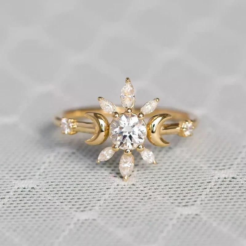 2.00Ct Round Cut Lab Created Diamond Flower Wedding Ring 14k Yellow Gold Plated