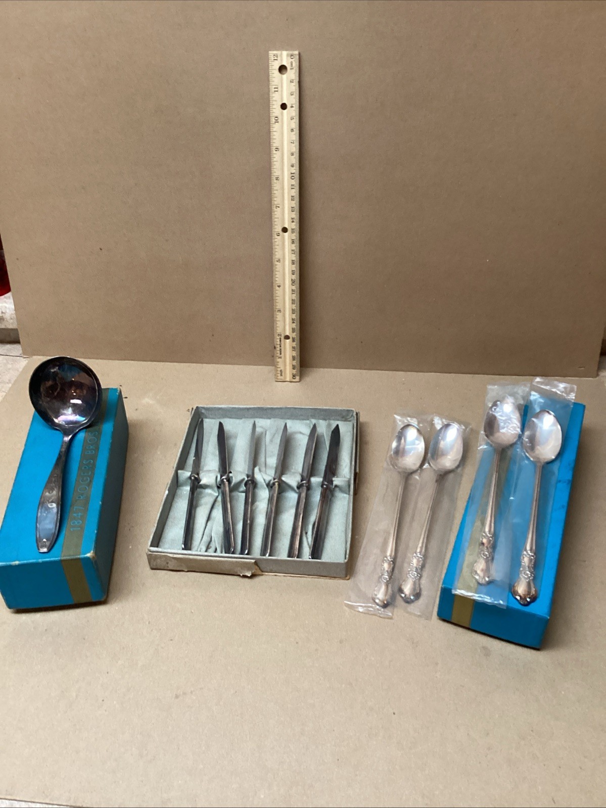 Vintage Wm Rogers Bros Mixed Lot Ambassador Ladle Rose Iced Tea 6 Small Knives