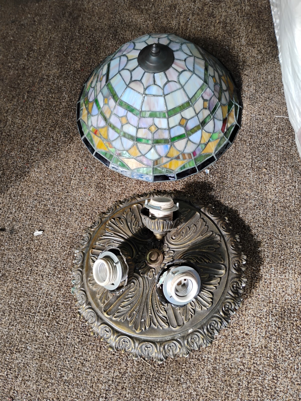 Staind glass lamp shades maybe Tiffany not sure have 7 glass shades and 4 lamps