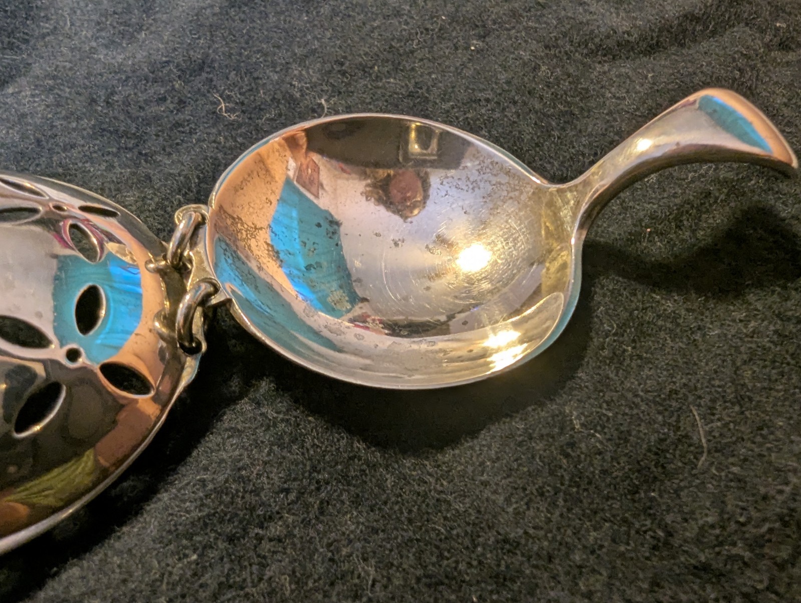 Sterling Silver Lunt Windsor Tea Strainer Caddy Spoon Attached
