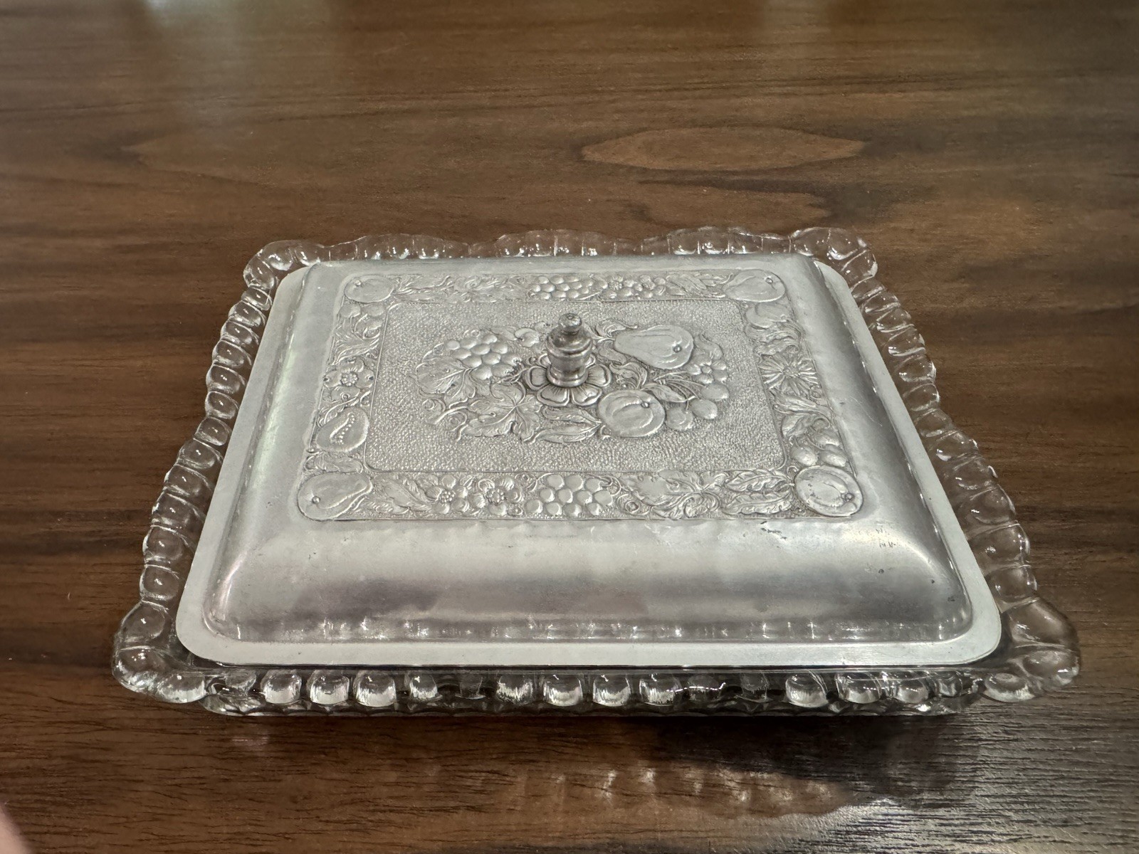 Vintage Glass Relish Tray 3 Divisions With Hammered Aluminum Lid 8.5” x 7”
