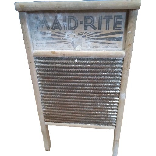 Maid-Rite No 2072 Standard Family Size Wash Board Columbus Washboard Vtg
