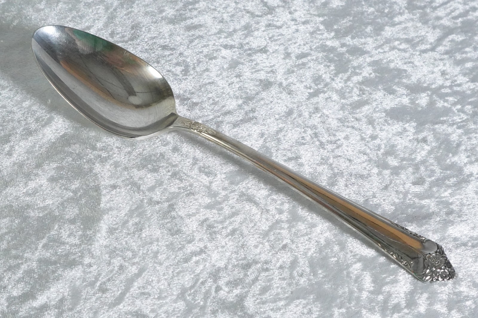 2 STARLIGHT Silverplate Serving Spoons 8 1/4″ International Silver Rogers & Bro