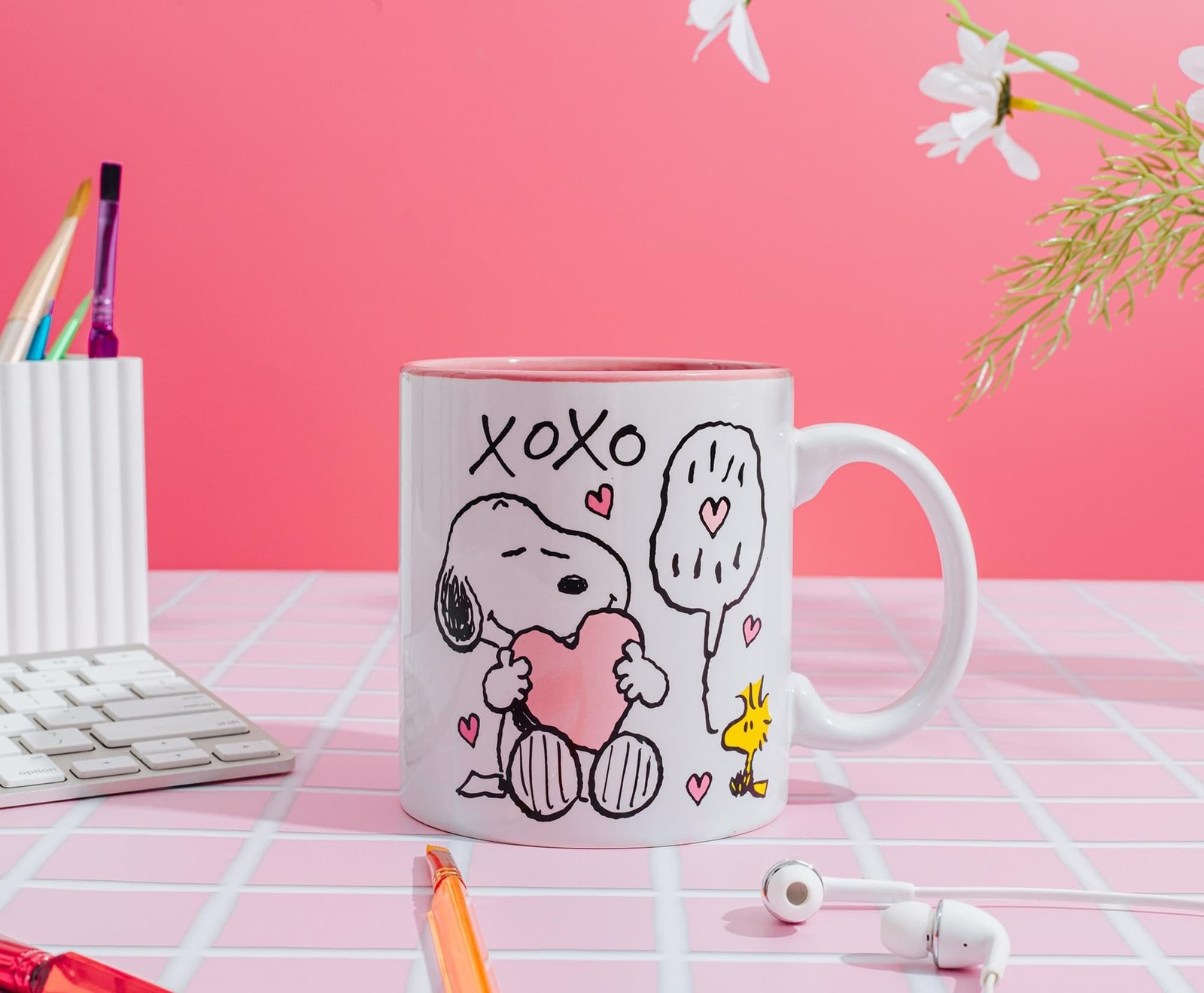 Silver Buffalo Peanuts Snoopy and Woodstock Valentine’s 20 Ounces, Multicolor