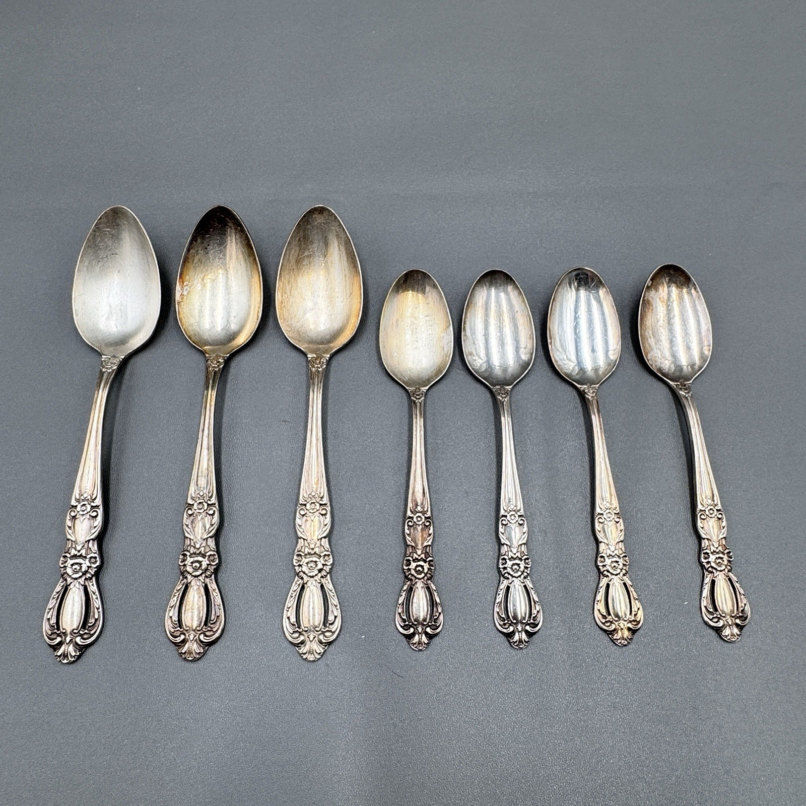 1847 Rogers Bros GRAND HERITAGE Silver Plate 4 Teaspoons 3 Tablespoons