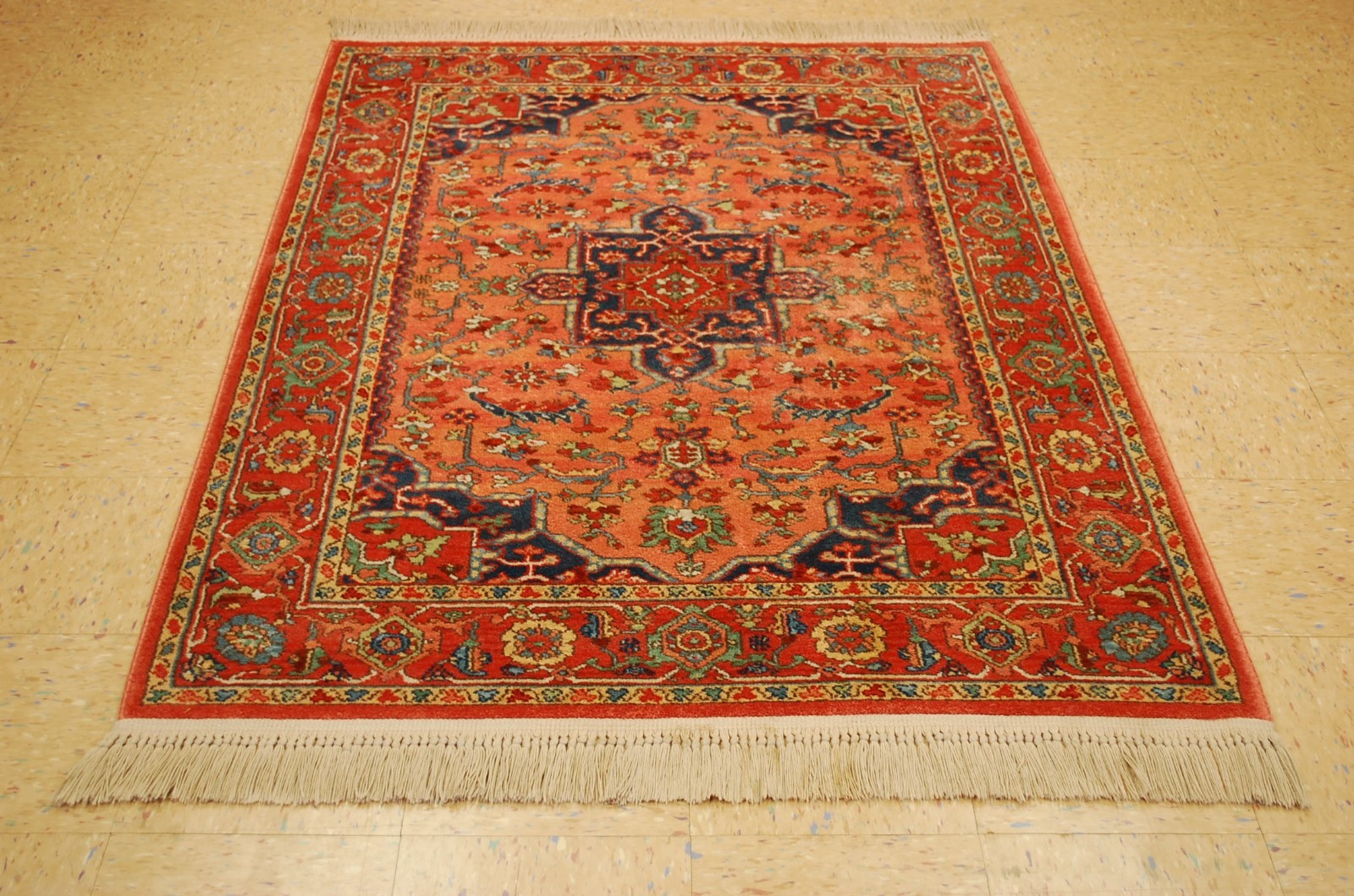 MINT AUTHENTIC AMERICAN KARASTAN MEDALLION SERAPI PATTERN #736 RUG CARPET 4.3×6