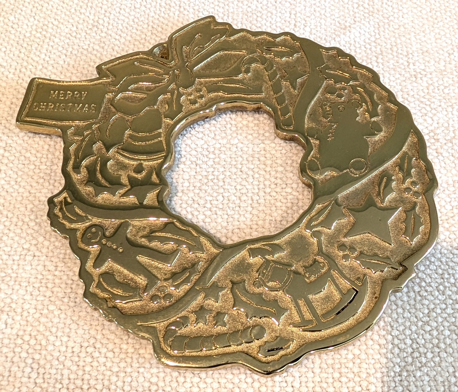 Classic Virginia MetalCrafters Solid Brass-Christmas Wreath Trivet