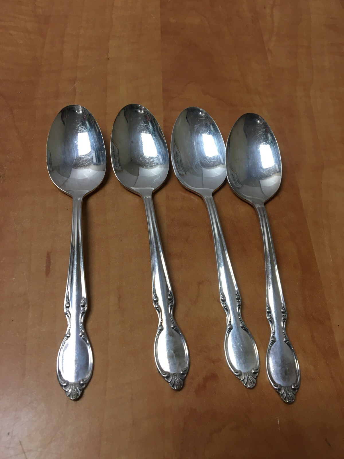 Lot of 4 International Silver Wm Rogers PRECIOUS MIRROR Teaspoons 6″ 1954
