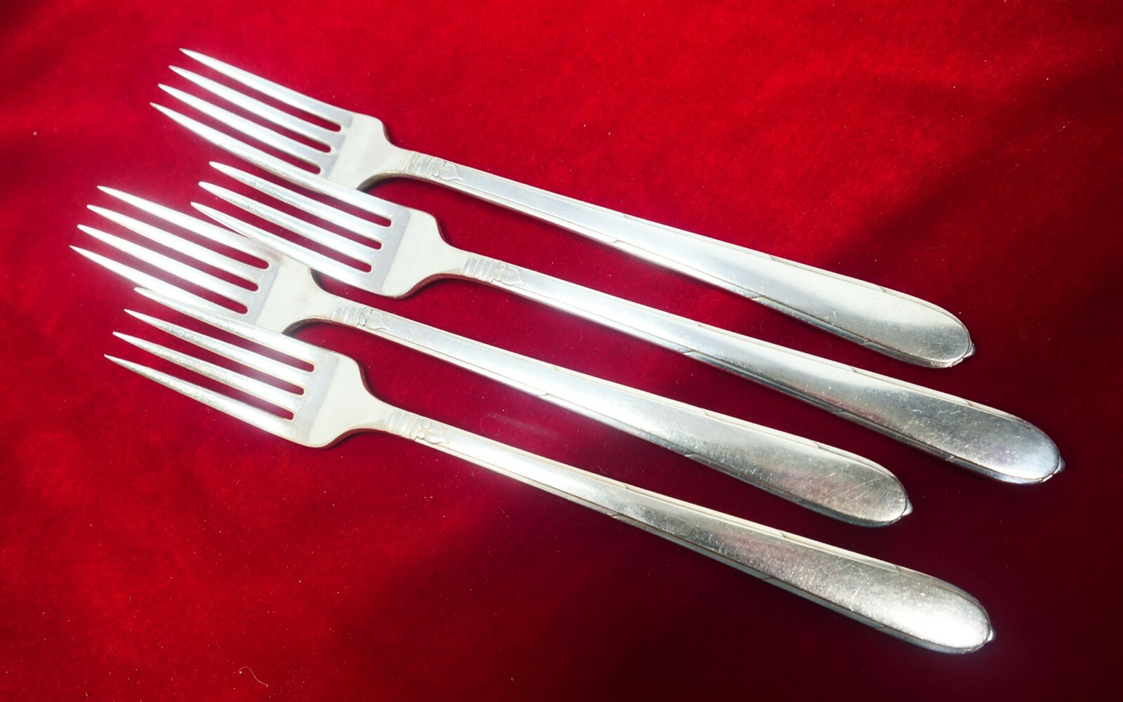 Community/Oneida Berkeley Square Grille Fork Set of 4 NO MONO 7 5/8″