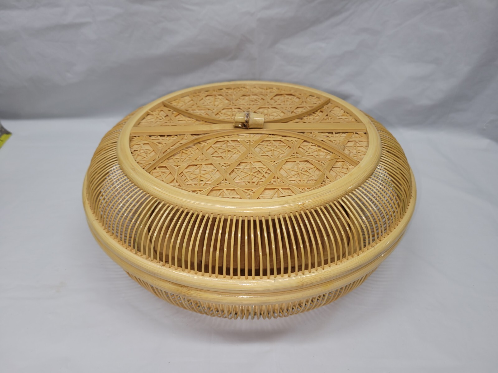 Vintage Asian Woven Bamboo Ratan Cage Basket Lid Fine Detail Spokes 10 Inch 5618