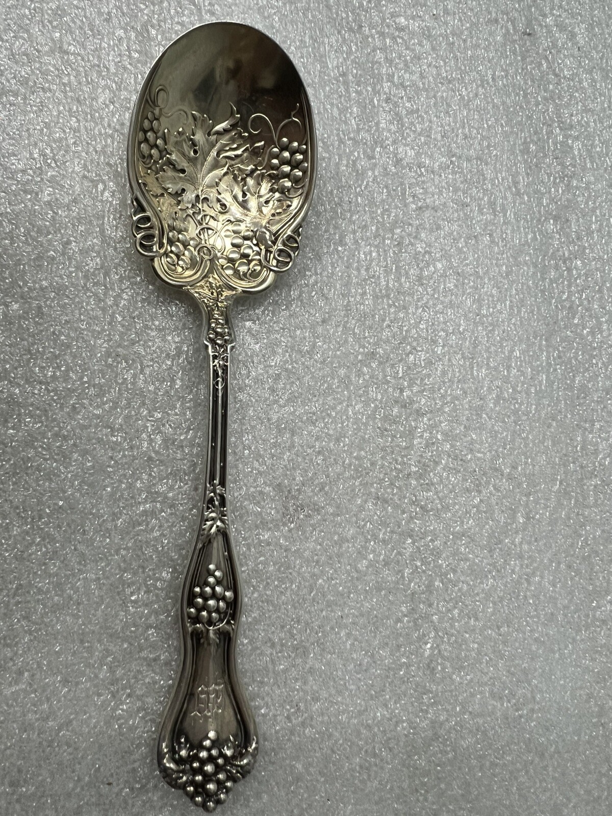 Grape Sterling Silver Pat 0.95 Preserve Spoon Light Gold Washed 7.25″