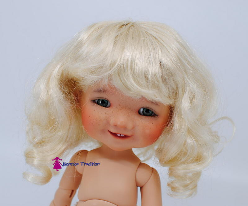 Boneka Doll Wig Medium Length Curly with Bangs Blonde Size 8-9inch/20.5-22.5cm