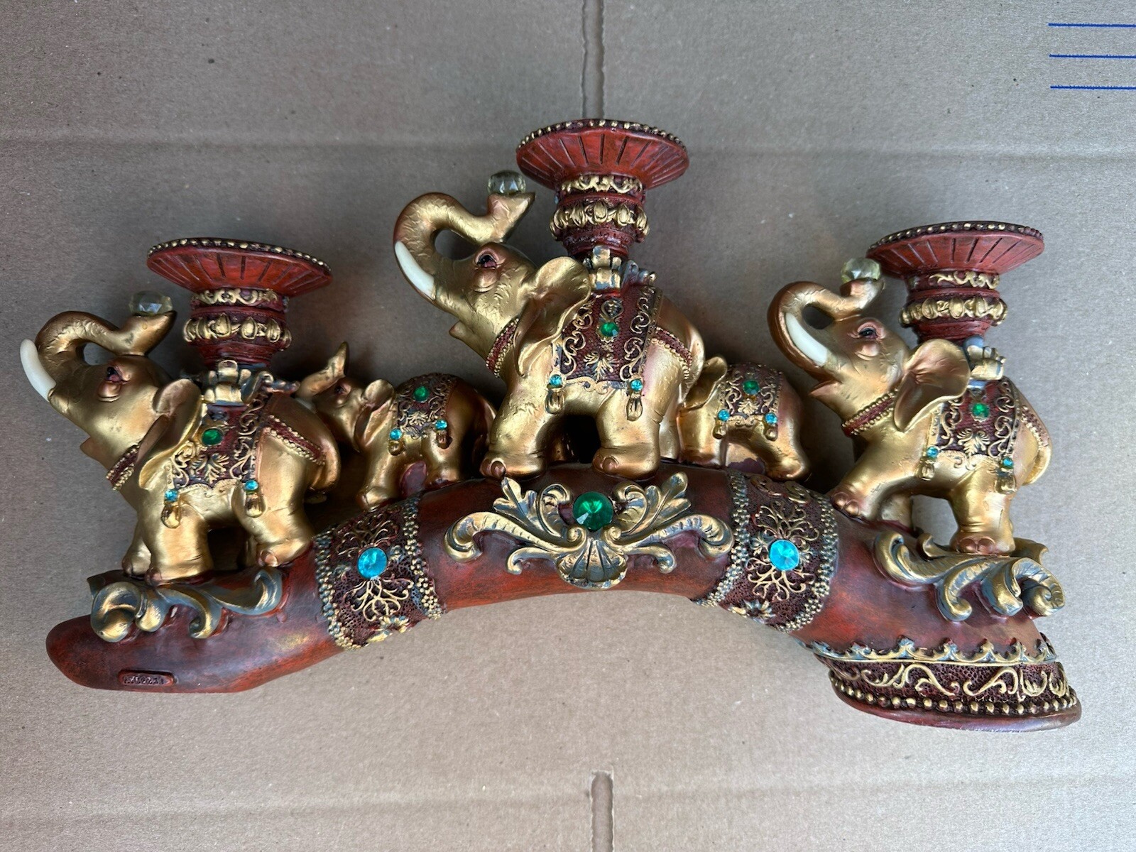 Hand Made Thailand Elephant Pack Symbol of Wealth and Luck
