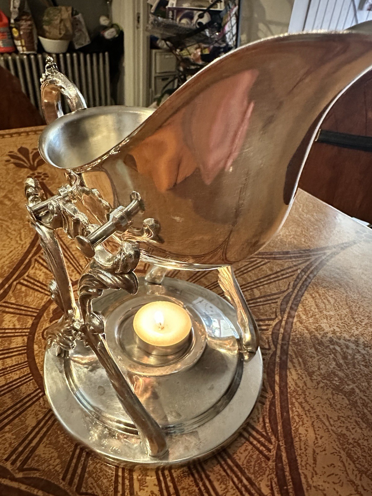 Vintage: Royal Limited Silver Plate Tilting Gravy Boat with Warmer