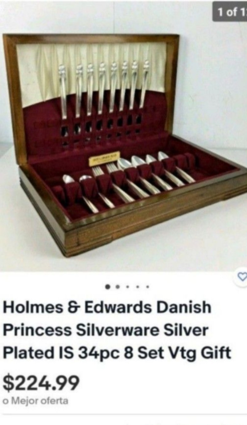 HOLMES & EDWARDS SILVERWARE CHEST SET 50 PIECES